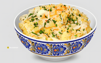 Этот салат затмит винегрет: готовится за минуты, а съедается мгновенно (видео)