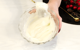 "Магазинный больше не покупаю": простой рецепт домашнего майонеза без яиц (видео)