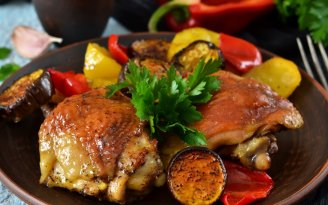 Секрет сочной курицы: минимум ингредиентов – максимум вкуса (видео)