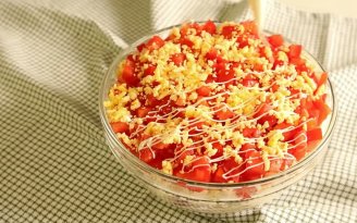 Обычные продукты – необычный вкус: салат "Красный бриллиант" исчезает со стола первым (видео)