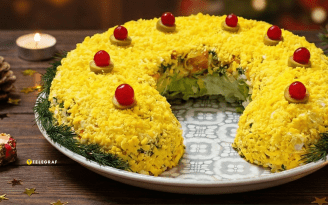 Салат "Золотая подкова": легкое и яркое блюдо на новогодний стол (видео)