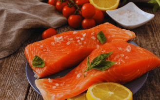 Только соль и сахар: эта красная рыбка получится вкуснее и полезнее магазинной (видео)