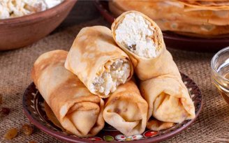 Блинчики с творогом: нежный завтрак или перекус тающий во рту (видео)