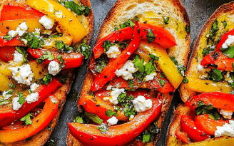Пикантная закуска из запечённого перца: вкус, от которого хочется облизать ложки до блеска (видео)