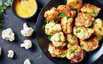 Запеченная цветная капуста с пармезаном: блюдо, которое готовят снова и снова (видео)