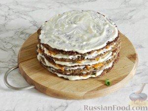 Слоеный торт из куриной печени. Простой рецепт