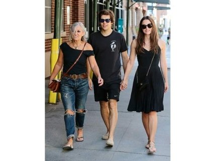 Фотографам удалось подловить Киру Найтли во время прогулки