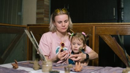 мати з донькою