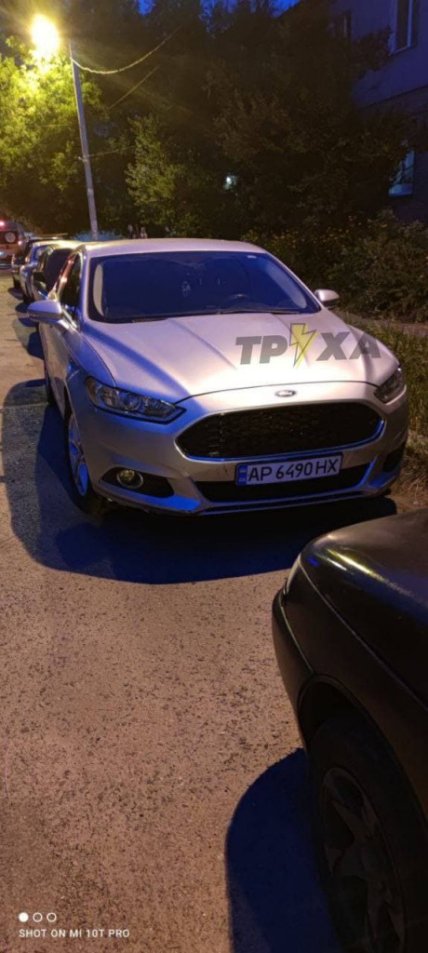 в харькове полицейский с друзьями избил вора укравшего телефон