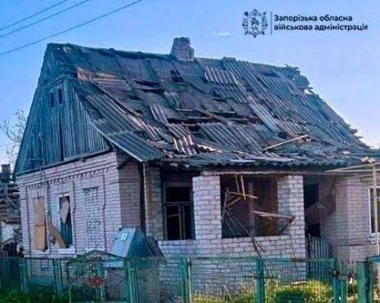 Пострадавший дом в Запорожской области