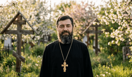 священик, проводи, Великдень