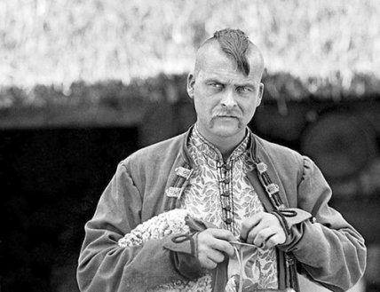 Іван Миколайчук у молодості