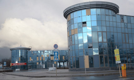 Донецкий железнодорожный вокзал в 2015 году