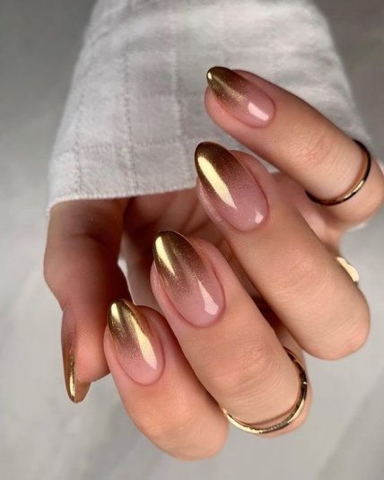 gold manicure