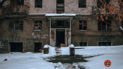 Покинута будівля на проспекті Поля