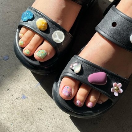 Летний педикюр