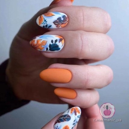 яскравий осінній дизайн манікюру
