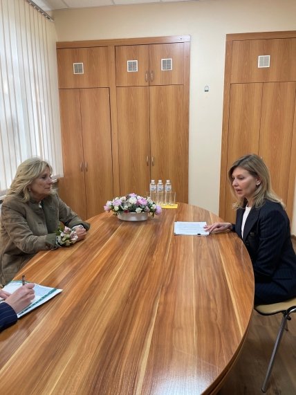 Байден та Зеленська в ужгородській школі