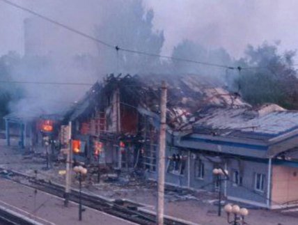 Железнодорожный вокзал Синельниково разрушен