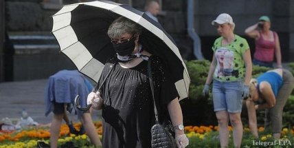 Люди, прохожие в Киеве