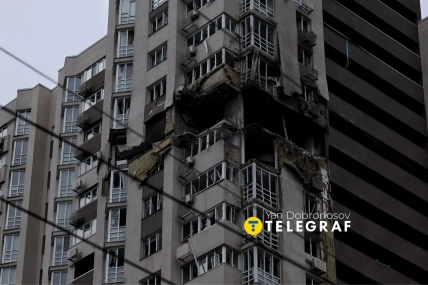 Унаслідок атаки в багатоповерхівці частково зруйновані конструкції квартир