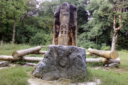 Ідол Перуна, Лиса гора