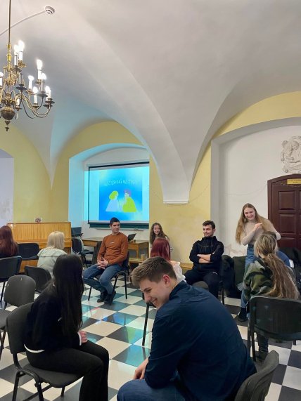 Будівля факультету культури і мистецтв всередині