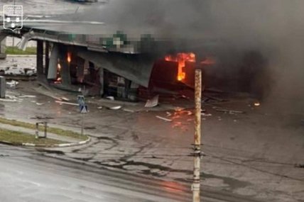 Наслідки удару по АЗС у Сумах