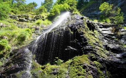 Ялинский водопад, Закарпатская область