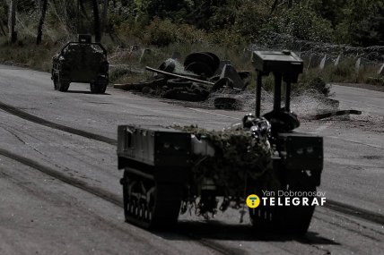 Безпілотні наземні роботизовані машини у Дружківці. Фото: Ян Доброносов "Телеграф"