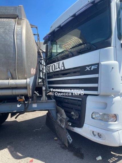 Аварія з вантажівкою в Одеській області