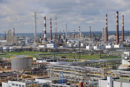 Киришинефтеоргсинтез, Россия