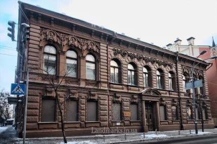 Здание №17/2 на улице Шелковичной в Киеве