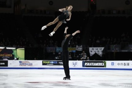 Екатерина Александровская и Харли Уиндзор на турнире skate america 2019