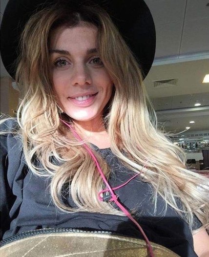 Анна Седокова удивила поклонников без макияжа