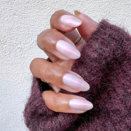 Перлинний манікюр