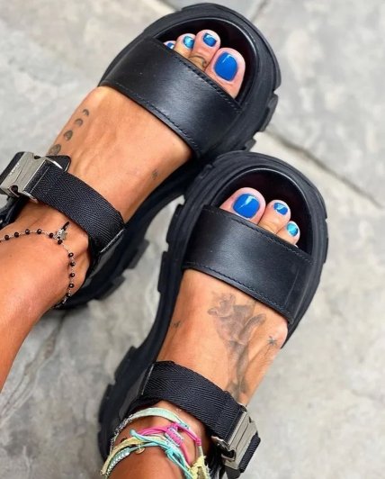 Тренды педикюра 2023 - фото