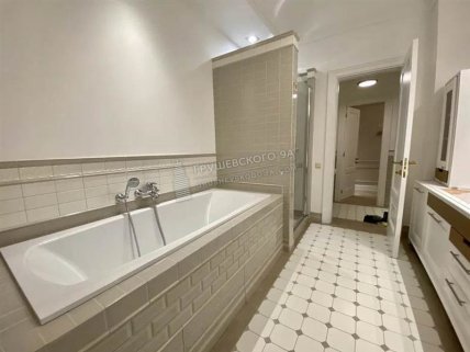 Квартира на Грушевського 9А за 15 тисяч доларів на місяць