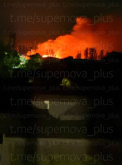 Пожежа в Бердянську після вибухів 22 червня