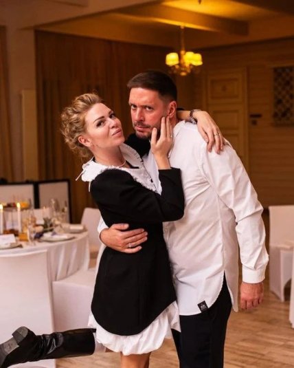 Яна Глущенко чоловік Олег Збаращук