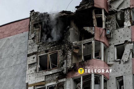 Будинок у Деснянському районі після влучання дрона. Фото Ян Доброносов