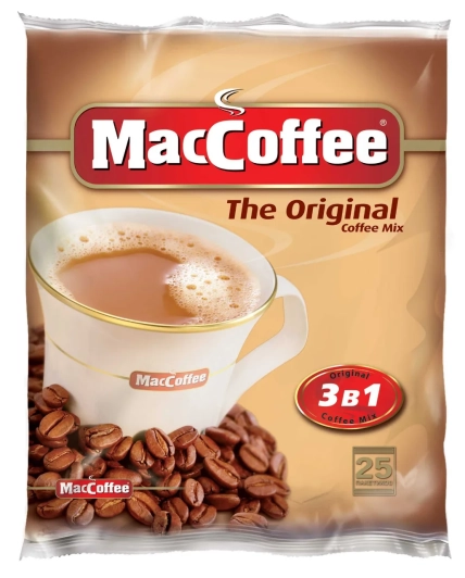 Пакет MacCoffee 3 в 1 с изображением чашки кофейного напитка и кофейных зерен