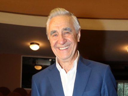 Анатолий Васильев