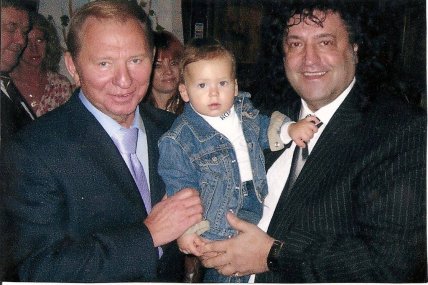 Бобул є кумом Кучмі