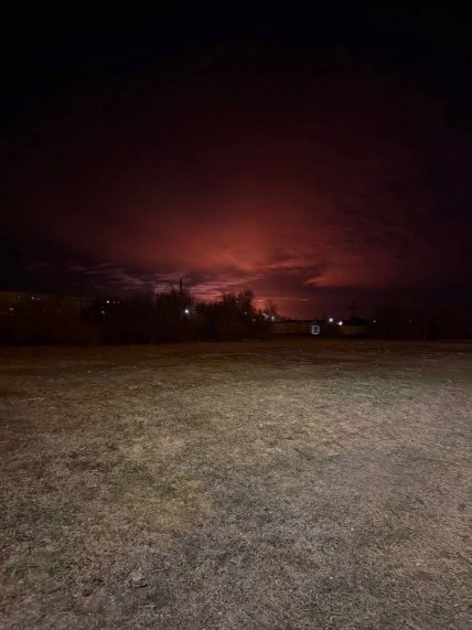 Вигляд на пожежу в порту Усть-Луги з боку Естонії