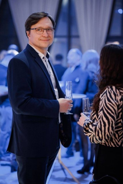 Владимир Полищук, Facebook-страница