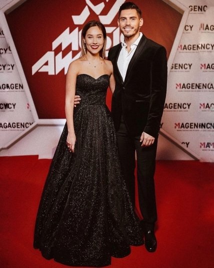 Даша Квіткова та Нікіта Добринін на червоній доріжці