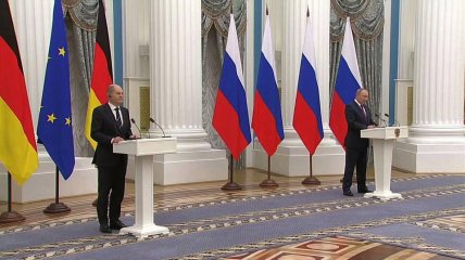Олаф Шольц и Владимир Путин в 2022 году. Фото росСМИ
