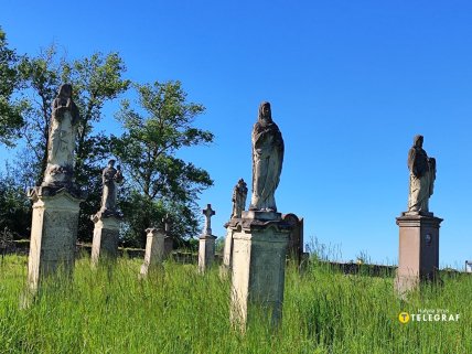 польское кладбище в Струсове фото