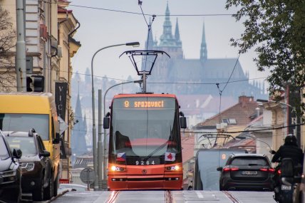 Общественный транспорт в Праге